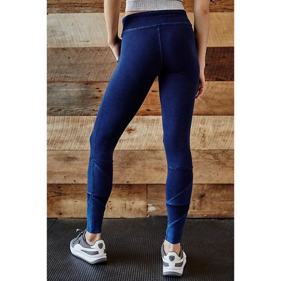 🎉LAST CHANCE🎉 FP MOVEMENT Kyoto Leggings / Navy - Picture 3 of 8